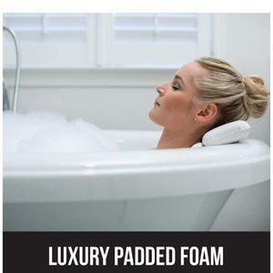 NWT 🏷 Bath Tub Slip Resistant Pillow